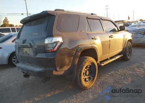 2024 Toyota 4Runner Sr5 Premium z USA, uszkodzony, nr VIN JTENU5JR2R6235364